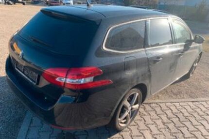 Peugeot 308 201.624 km 2.500 &euro; Dortmund 44147