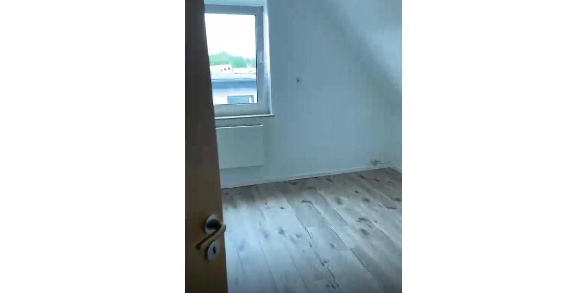Etagenwohnung Neuenrade - 3 Zimmer, 42 m&sup2;, 350&euro; | Angebot:26618956