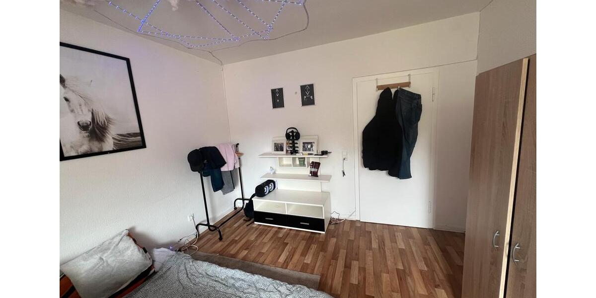 Dachgeschoßwohnung Hagen Hagen-Mitte - 2.5 Zimmer, 63 m&sup2;, 320&euro; | Angebot:26596482
