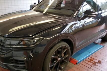 VW Touareg 74.083 km 51.556 &euro; Hagen 58091