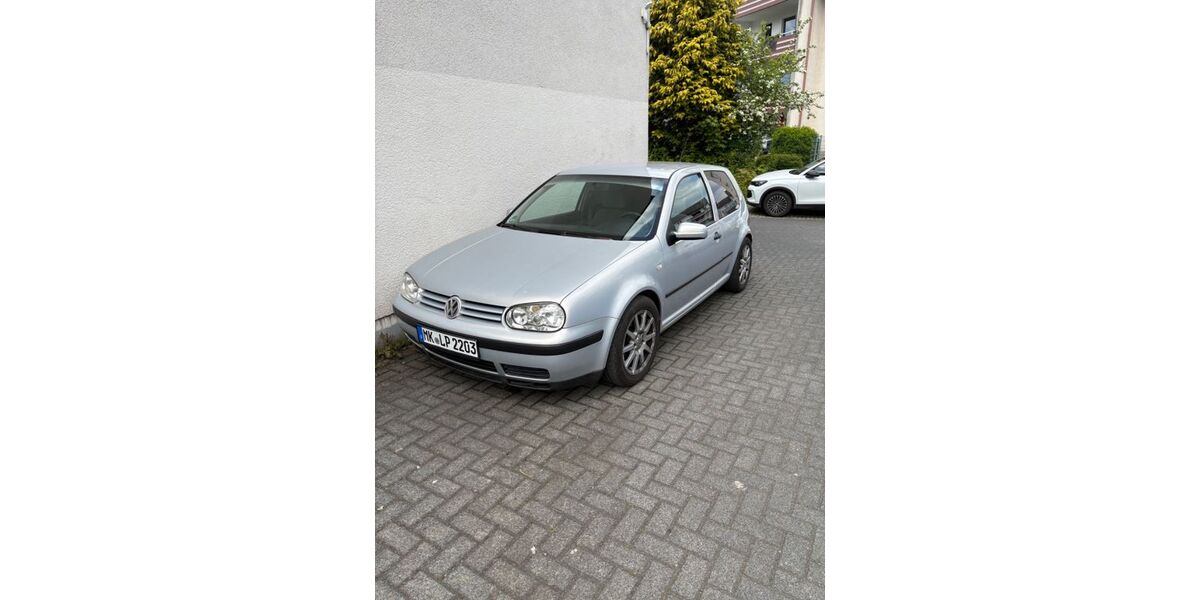 VW Golf 229.000 km 1.600 &euro; Lüdenscheid 58511