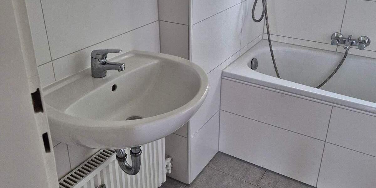 Etagenwohnung Lüdenscheid Tinsberg - 2 Zimmer, 350&euro; | Angebot:25729676