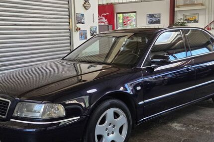 Audi A8 179.000 km 5.990 &euro; Altena 58762