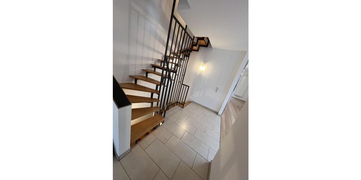 Doppelhaushälfte Dortmund Hombruch - 5 Zimmer, 185 m&sup2;, 2.300&euro; | Angebot:25245632