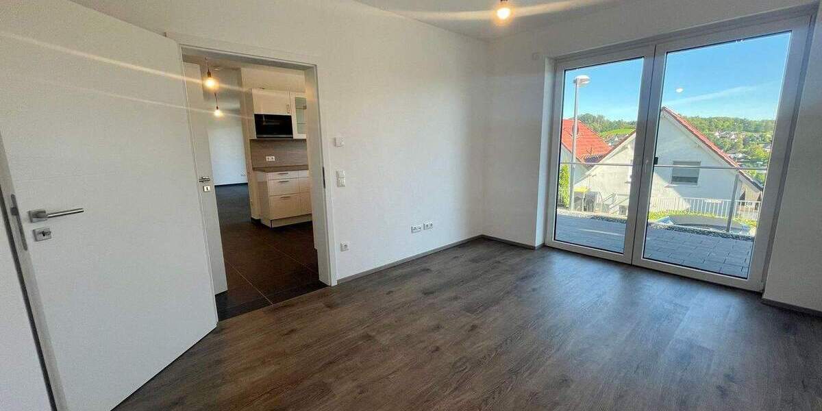 Etagenwohnung Balve - 2 Zimmer, 90 m&sup2;, 1.125&euro; | Angebot:25745764