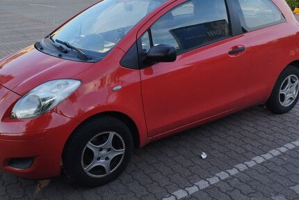 Toyota Yaris 110.000 km 2.950 &euro; Dortmund 44357