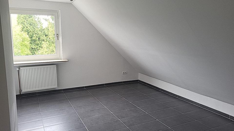 Dachgeschoßwohnung Dortmund Eving - 5 Zimmer, 90 m&sup2;, 1.000&euro; | Angebot:26639556