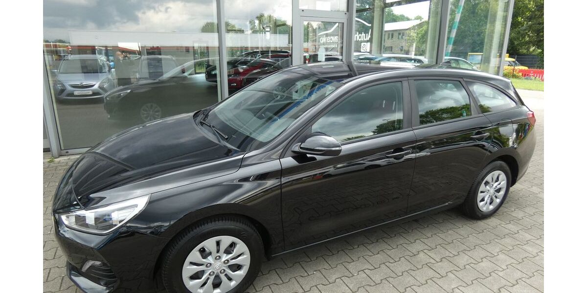 Hyundai i30 108.000 km 9.499 &euro; Bergkamen 59192