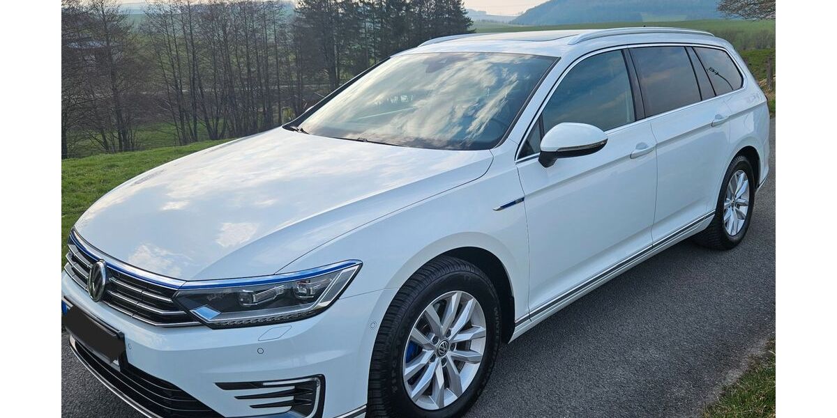 VW Passat Variant 134.000 km 18.700 &euro; Finnentrop 57413