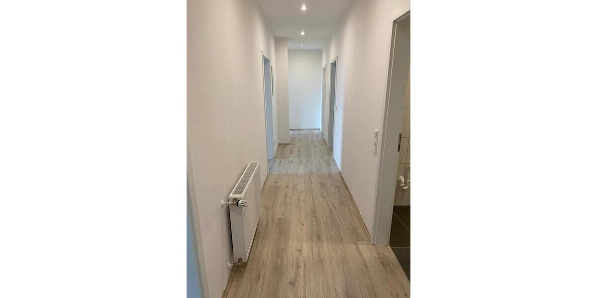 Hochparterre Witten - 5 Zimmer, 104 m&sup2;, 930&euro; | Angebot:26600467