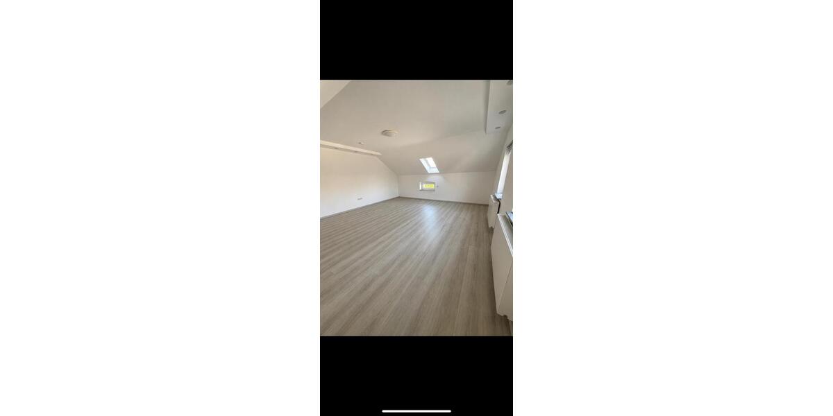 Etagenwohnung Werdohl - 4 Zimmer, 120 m&sup2;, 650&euro; | Angebot:26624762