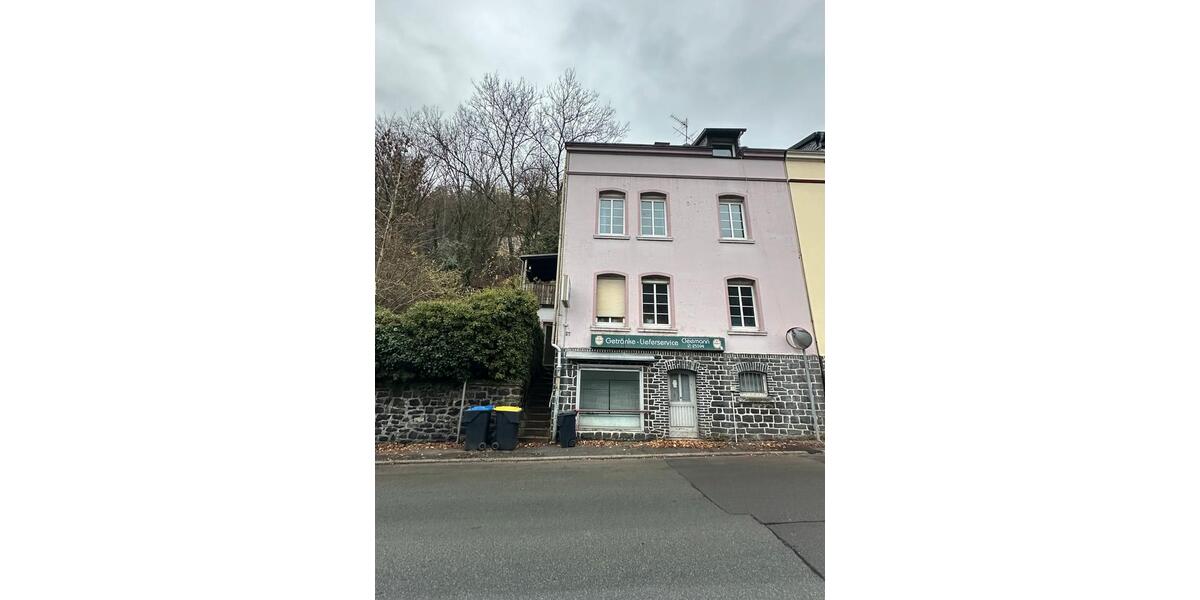 Doppelhaushälfte Altena - 10 Zimmer, 169 m&sup2;, 149.000&euro; | Angebot:23760283