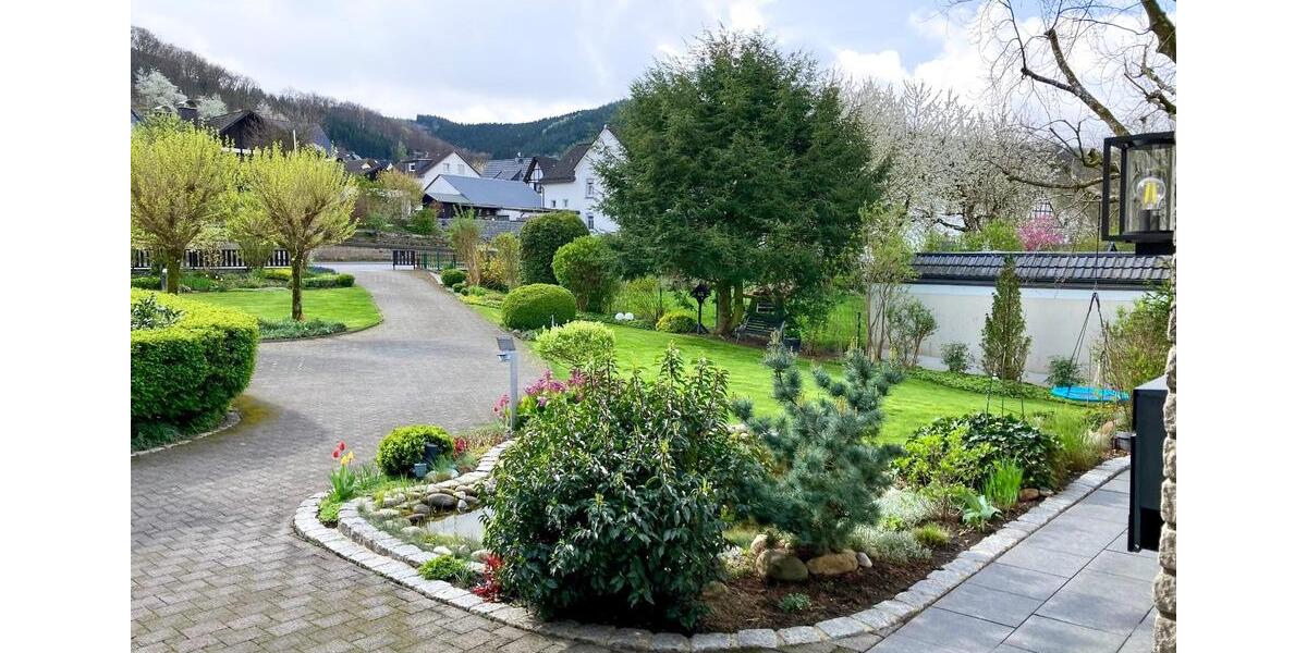 Einfamilienhaus Sundern (Sauerland) - 13 Zimmer, 350 m&sup2;, 548.000&euro; | Angebot:24380265