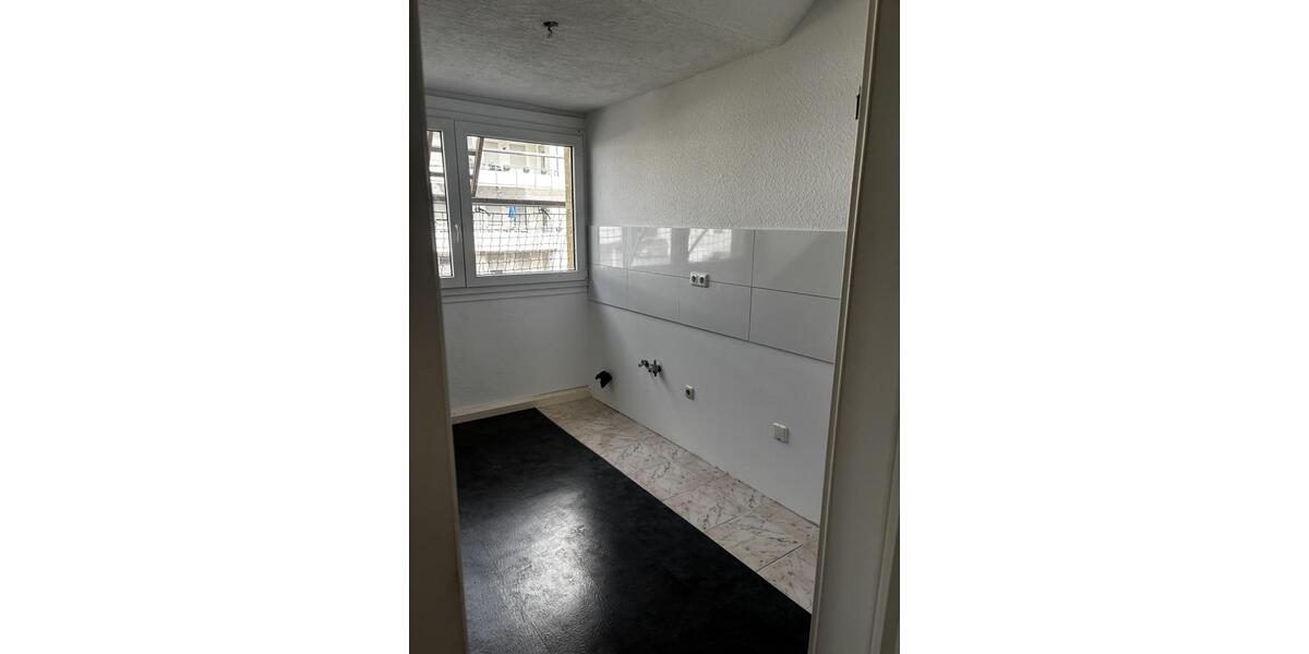 Dachgeschoßwohnung Lüdenscheid Othlinghausen - 3 Zimmer, 69 m&sup2;, 400&euro; | Angebot:25377667