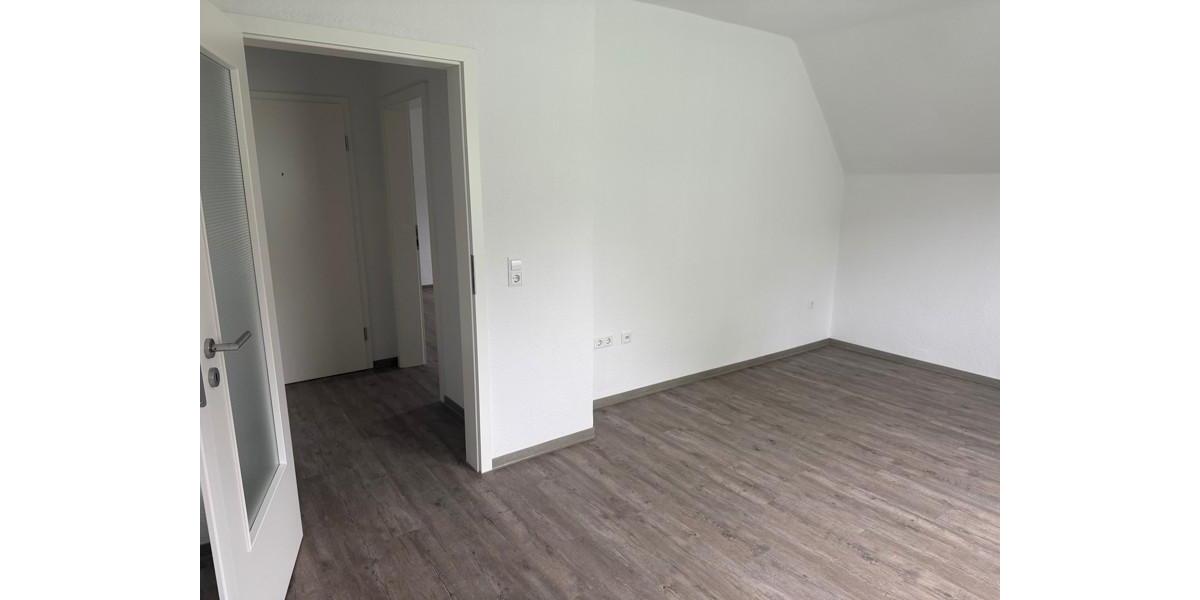 Dachgeschoßwohnung Dortmund Hombruch - 2.5 Zimmer, 39 m&sup2;, 461&euro; | Angebot:26493775