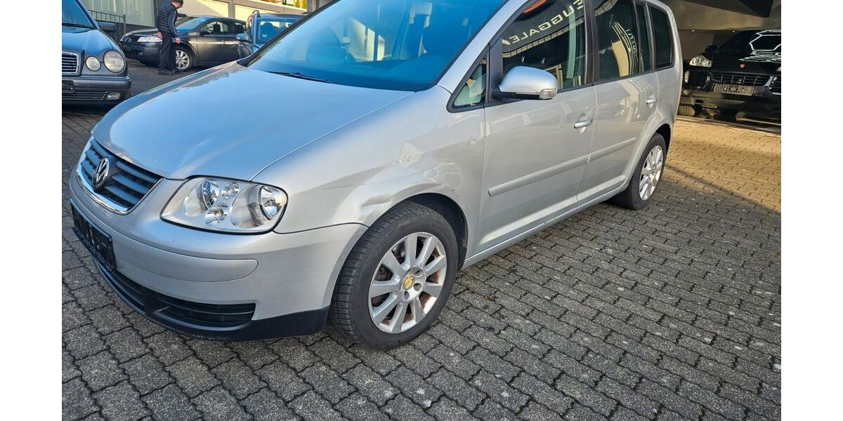 VW Touran 296.000 km 1.999 &euro; Altena 58762
