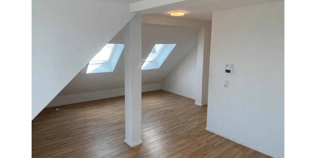 Dachgeschoßwohnung Lüdenscheid Staberg - 3 Zimmer, 75 m&sup2;, 480&euro; | Angebot:26633196