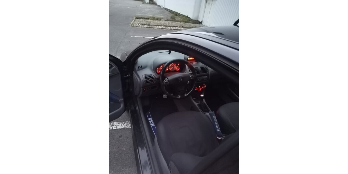 Peugeot 206 120.000 km 2.200 &euro; Werl 59457