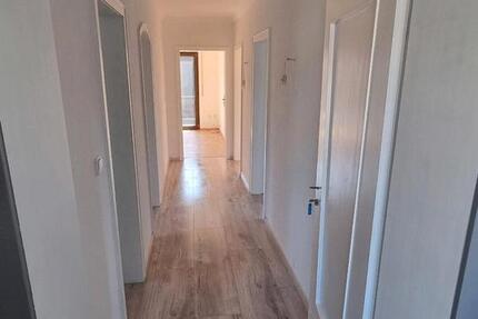 Wohnung Sundern (Sauerland) - 4.5 Zimmer, 75 m&sup2;, 600&euro; | Angebot:25944917