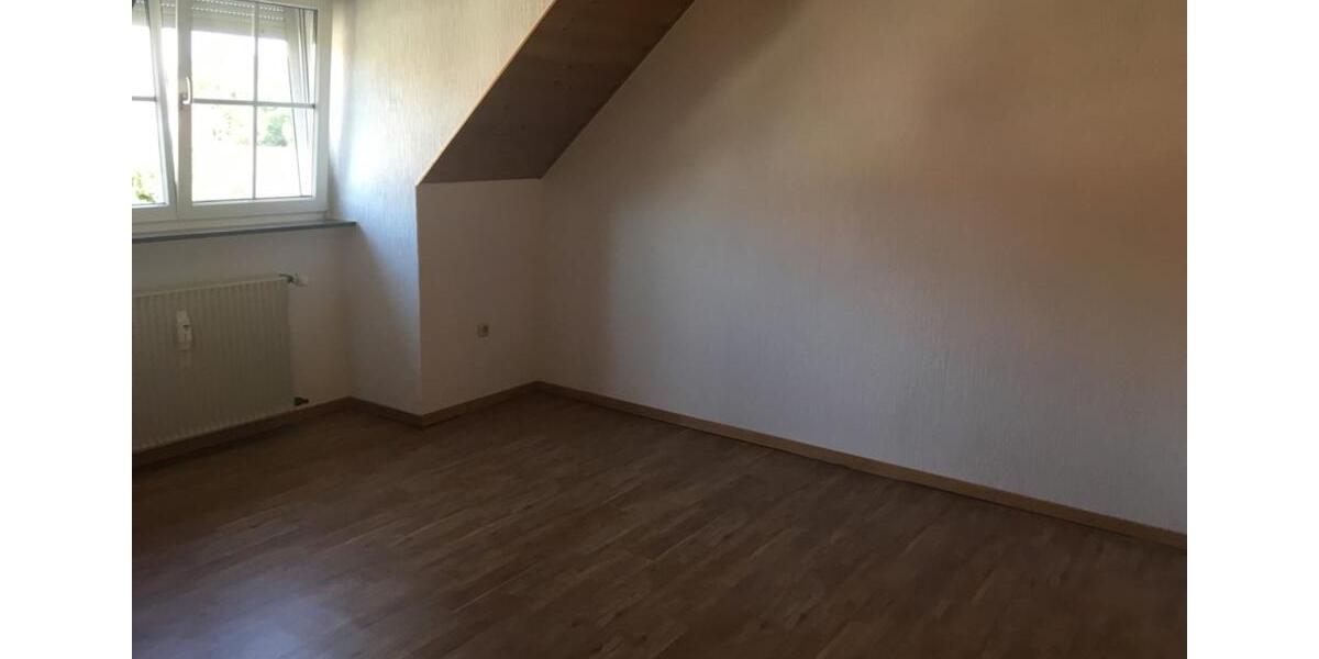 Dachgeschoßwohnung Iserlohn Sümmern - 2.5 Zimmer, 57 m&sup2;, 390&euro; | Angebot:25843820