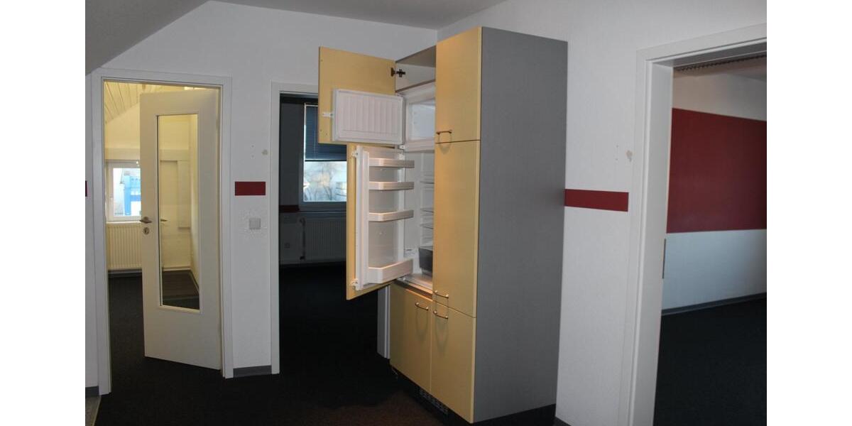 Dachgeschoßwohnung Hagen Hagen-Nord - 4 Zimmer, 130 m&sup2;, 700&euro; | Angebot:25618079