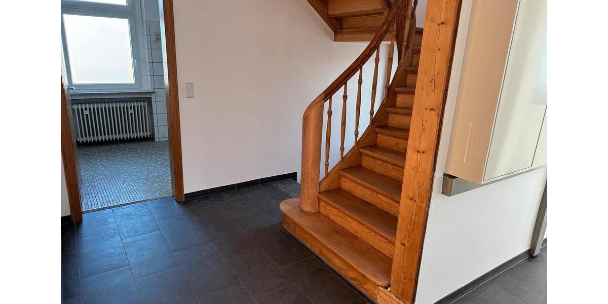 Einfamilienhaus Lüdenscheid - 5 Zimmer, 170 m&sup2;, 1.400&euro; | Angebot:24789227