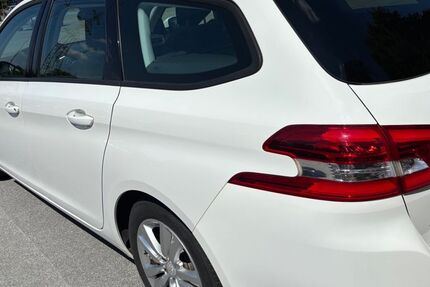 Peugeot 308 155.000 km 2.700 &euro; Hagen 58119