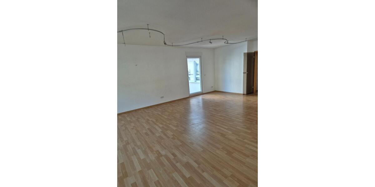 Etagenwohnung Schwerte - 3 Zimmer, 90 m&sup2;, 550&euro; | Angebot:25900247
