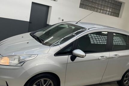 Ford B-Max 148.300 km 4.998 &euro; Kamen 59174