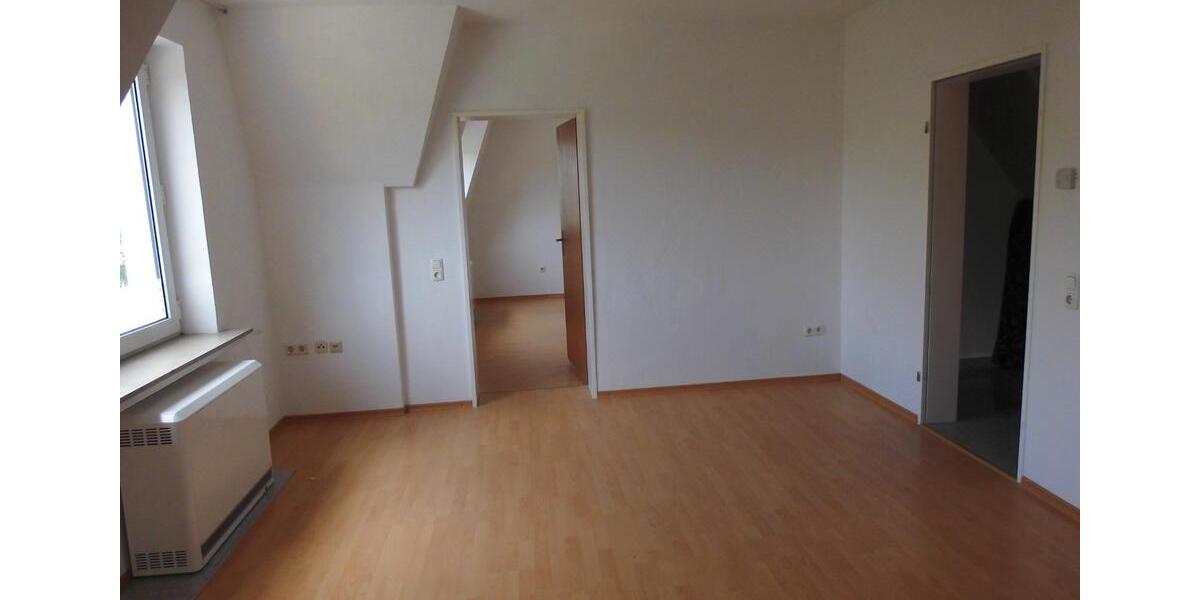 Dachgeschoßwohnung Dortmund Huckarde - 2.5 Zimmer, 50 m&sup2;, 400&euro; | Angebot:26522737