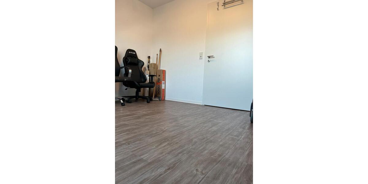 Dachgeschoßwohnung Dortmund Eving - 2.5 Zimmer, 79 m&sup2;, 1.000&euro; | Angebot:23672256