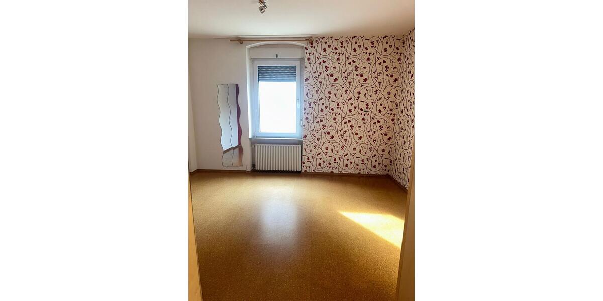 Erdgeschoßwohnung Werdohl - 4 Zimmer, 157 m&sup2;, 850&euro; | Angebot:24951274