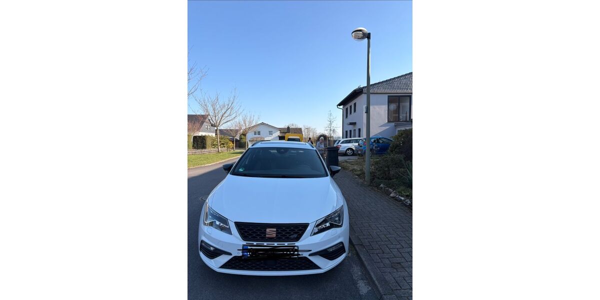 Seat Leon 68.967 km 23.100 &euro; Finnentrop 57413