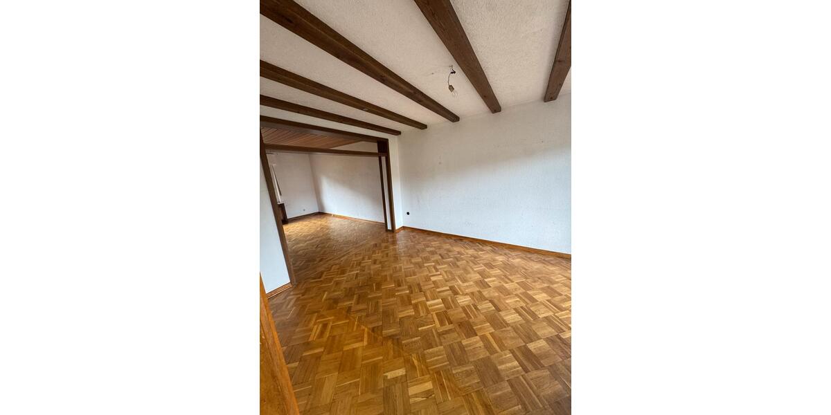 Doppelhaushälfte Sundern (Sauerland) - 4.5 Zimmer, 200 m&sup2;, 920&euro; | Angebot:25935964