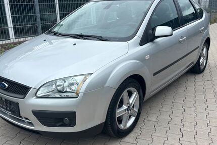 Ford Focus 161.653 km 2.990 &euro; Dortmund 44145