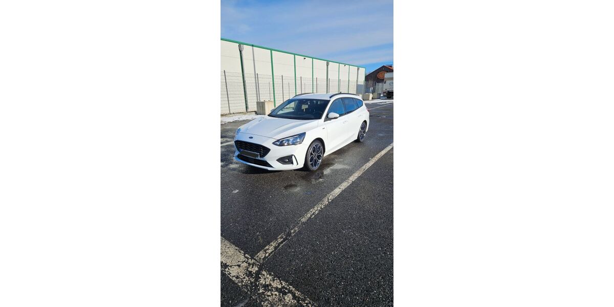 Ford Focus 147.000 km 11.999 &euro; Holzwickede 59439