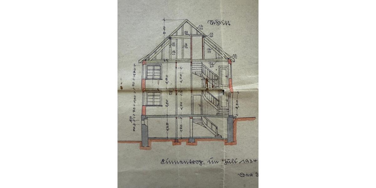 Einfamilienhaus Finnentrop - 7 Zimmer, 145 m&sup2;, 215.000&euro; | Angebot:25960729